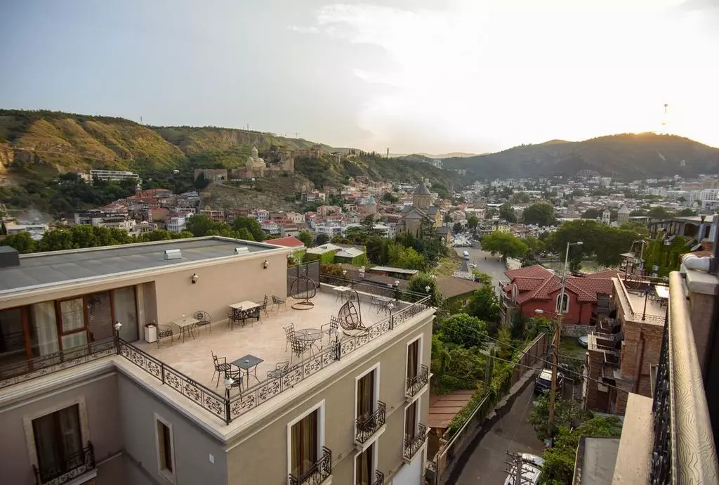 hotel kmm tbilisi_shabavizparvaz_02.jpg